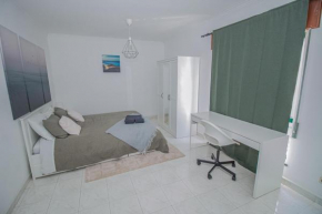 Charming Private Rooms in an Apartment A1 Penha - Faro